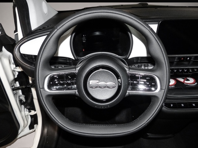 Bild 6 Fiat 500e Icon Klimaaut. // Carplay // 16 LM // Kamer