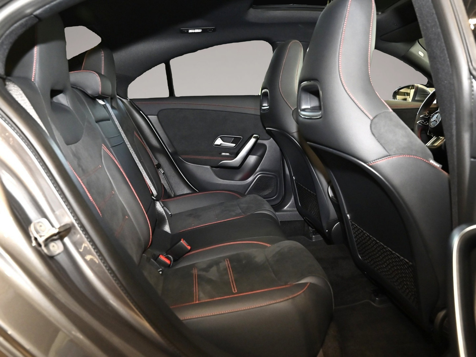 Bild 4 Mercedes-Benz CLA 250