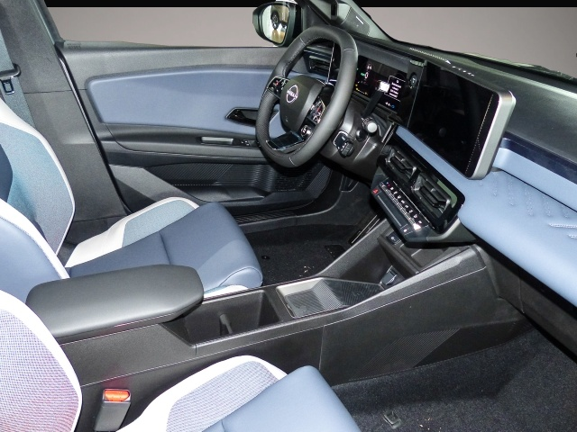 Fotografie des Nissan Micra EVOLVE 52 kWh Einparkautomatik 2FL *neues