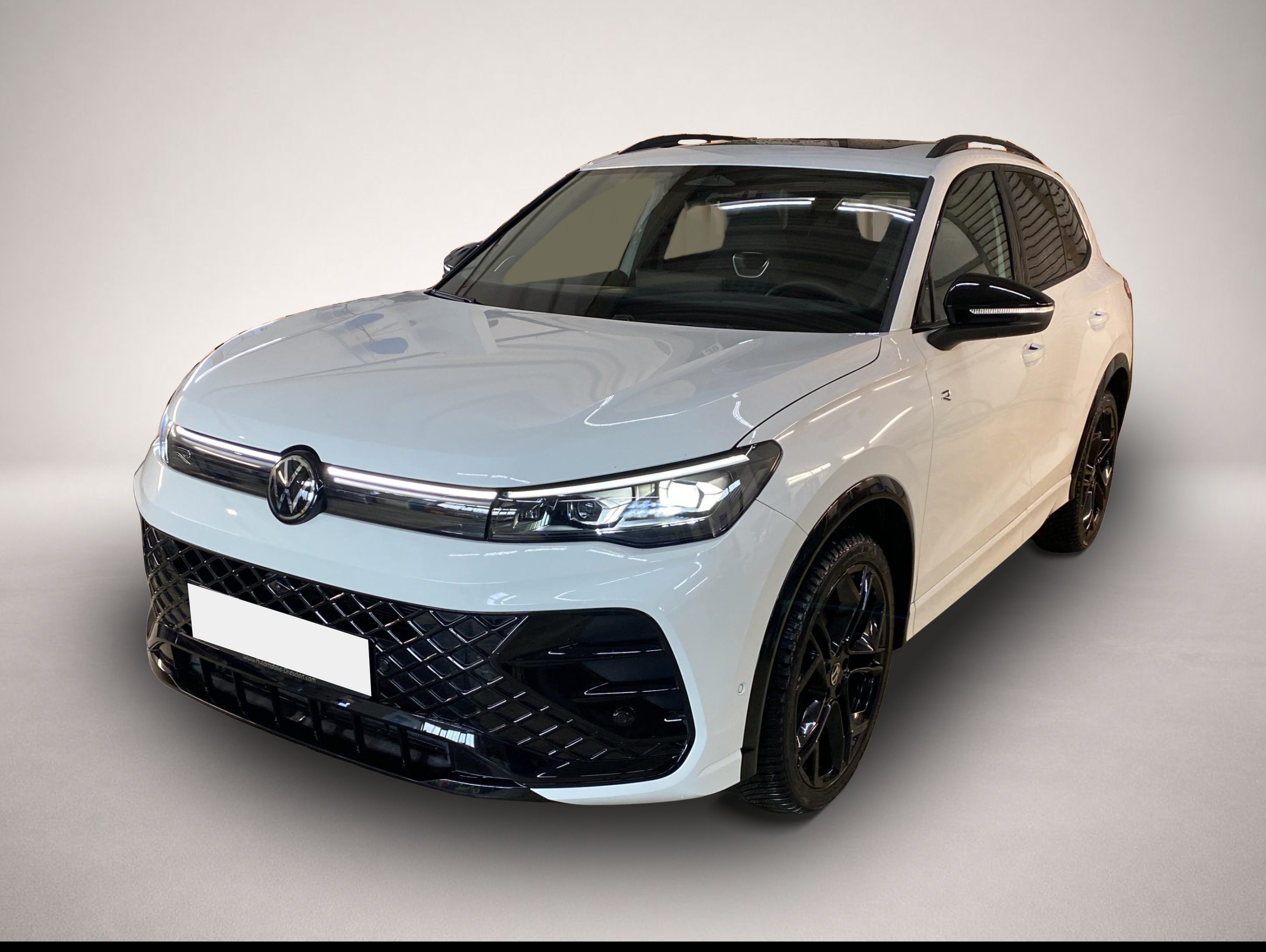 Fotografie Volkswagen Tiguan 1.5 eTSI 110 kW R-Line*BlackStylel*H&K