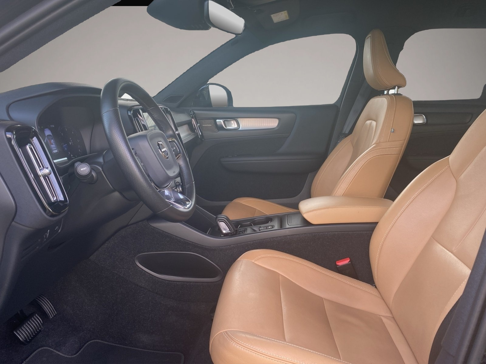 Bild 7 Volvo XC40 D4 Momentum Pro AWD LED+Navi+SHZ+WinP+RFK