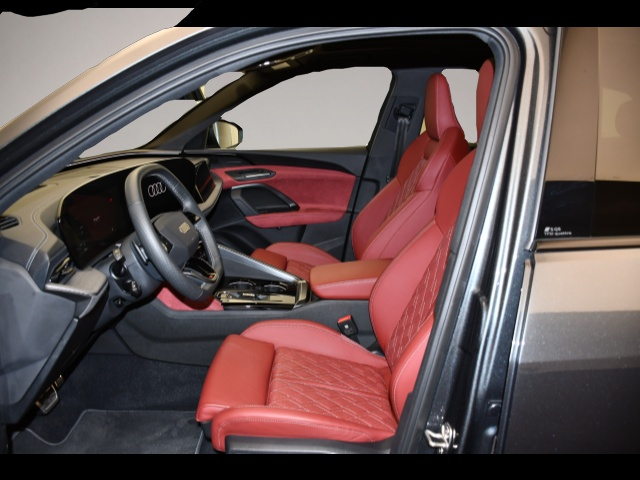 Bild 3 Audi quattro SQ5 3.0 TFSI quattro S tronic edition one schwar