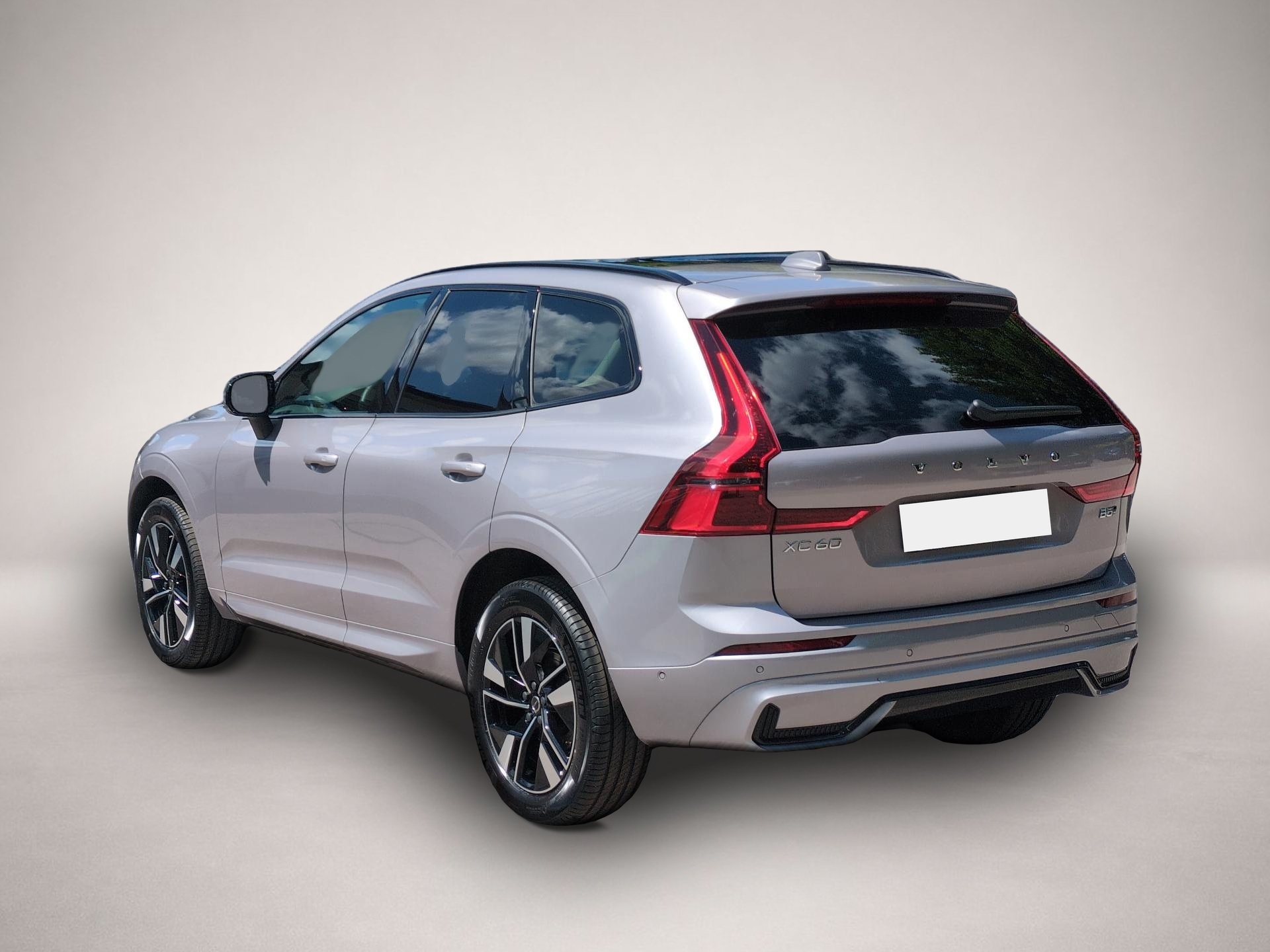 Bild 2 Volvo XC60 B5 (Benzin) Plus Dark AWD Automatik Bluetoo