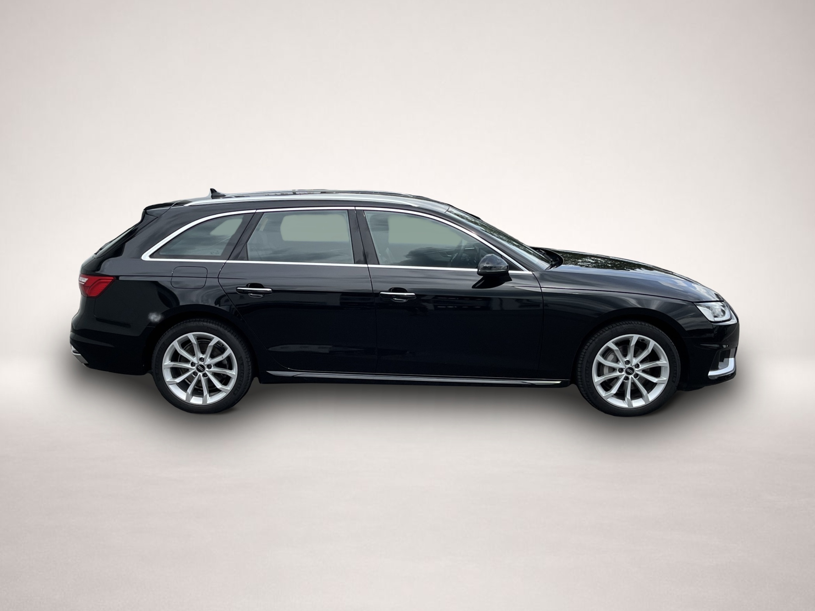 Bild 6 Audi A4 Avant 40 2.0 TDI S tronic advanced AHK VirtCo