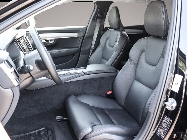 Bild 6 Volvo V90 Kombi Plus Dark B4 Diesel EU6d Digitales Coc