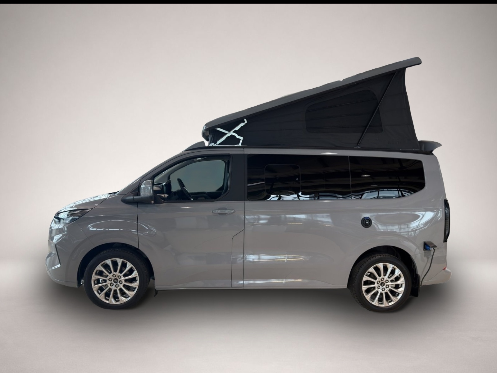 Bild 1 Ford Transit Nugget Titanium Tech 5 Sitzpaket 4