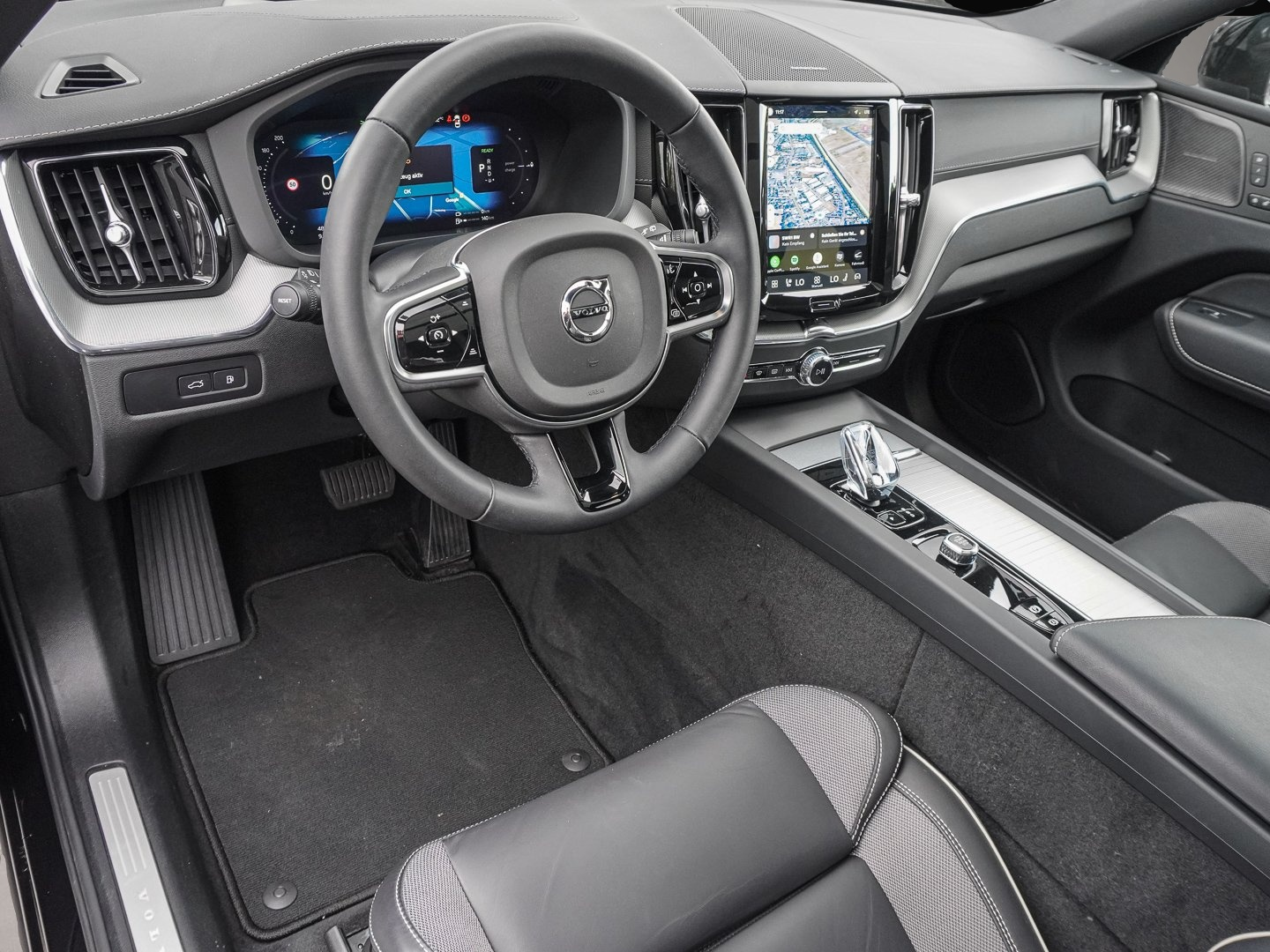 Bild 7 Volvo XC60 T8 AWD Ultra Black Ed. Plug-In Ultra Black