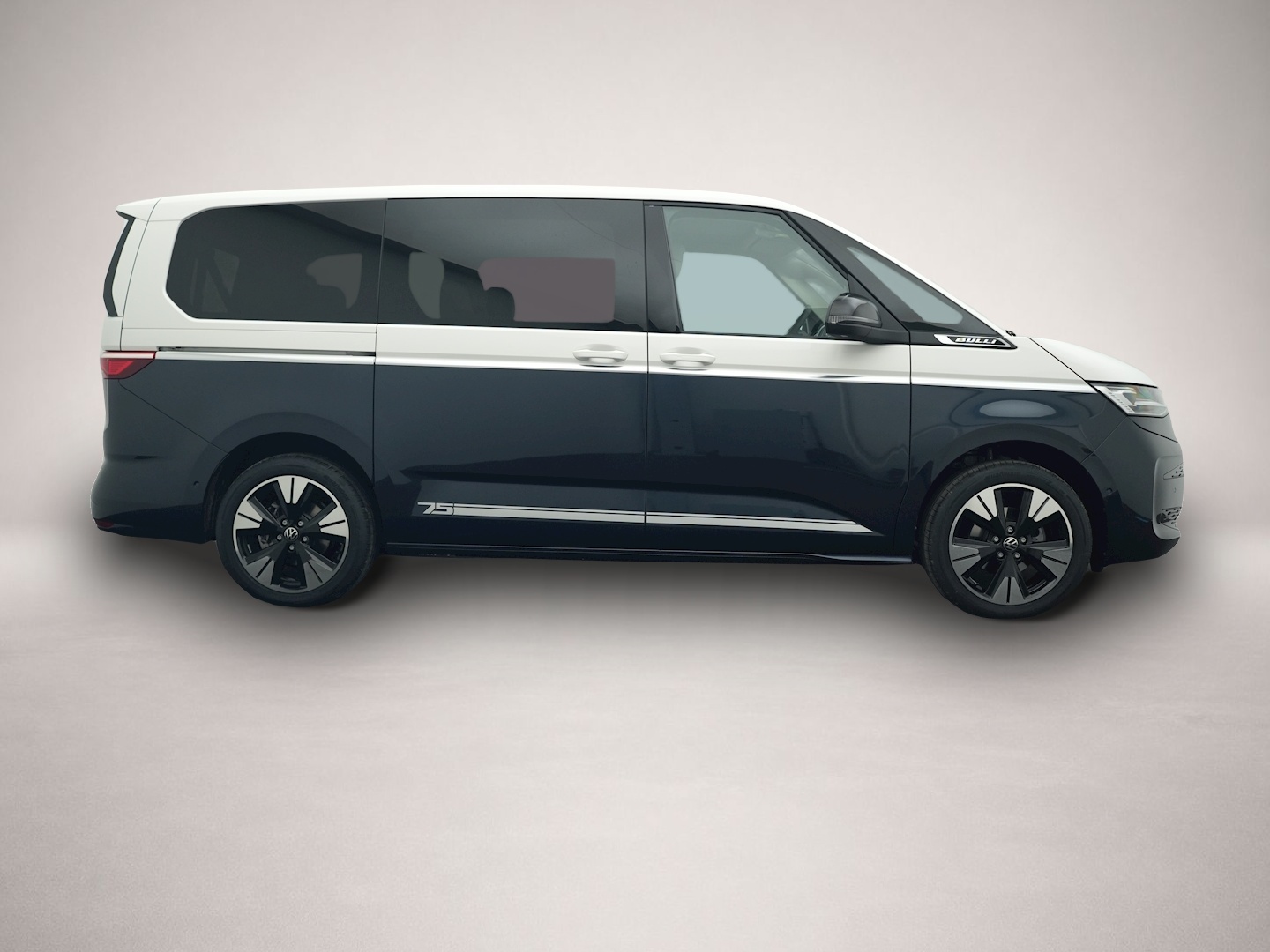 Bild 6 Volkswagen T7 Multivan 75 Jahre BULLI LÜ 5-J-GAR ALU 19 NAV
