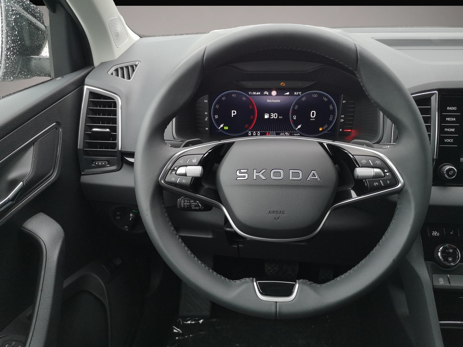 Bild 3 Skoda Karoq 1.5TSI Selection DSG AHK Navi GV5
