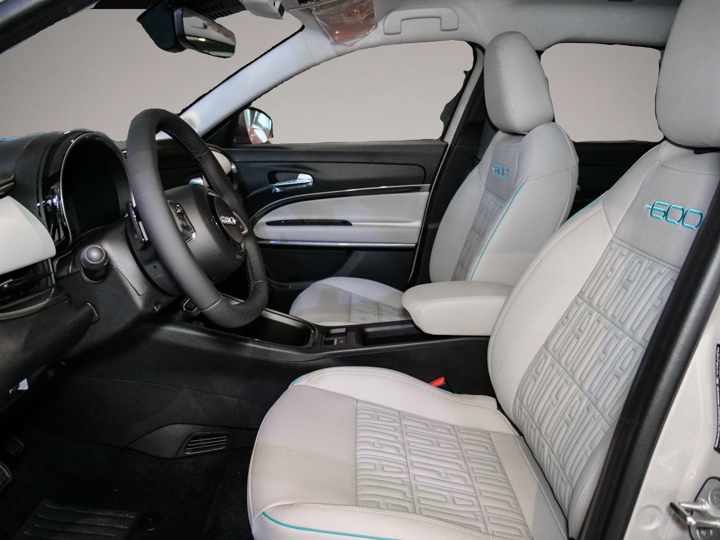 Bild 4 Fiat 600 La Prima Hybrid DCT Navi Massage Sitz LED