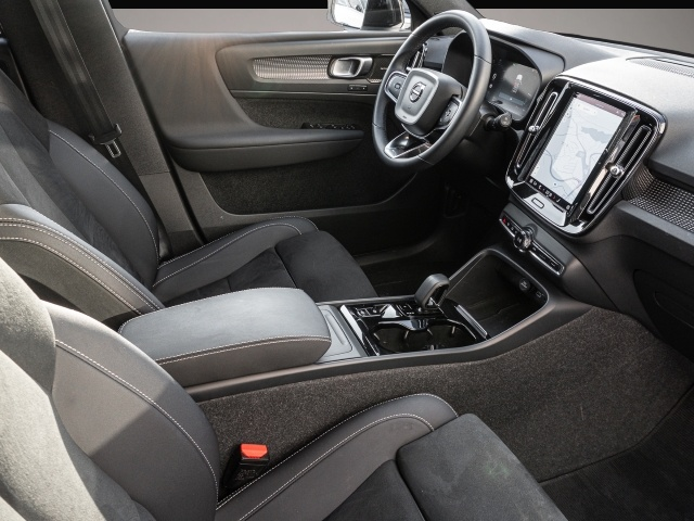 Bild 3 Volvo XC40 Plus Dark 2WD Digitales Cockpit Memory Sitz
