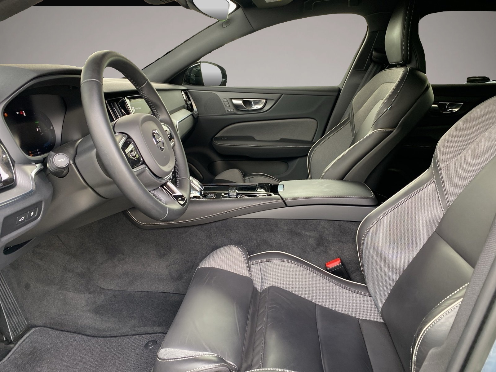 Bild 7 Volvo V60 Kombi T8 Twin Engine PHEV Plus Dark Recharge