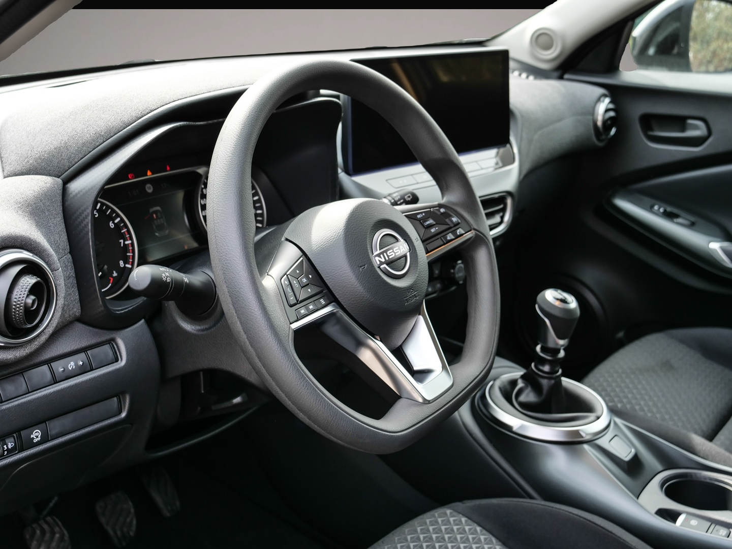 Bild 3 Nissan Juke Acenta 1.0 DIG-T 114PS 6MT Komfort-Paket Ni