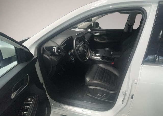 Bild 5 MG HS 1.5T DCT7 Luxury 2WD 119 kW (162 PS), Automat