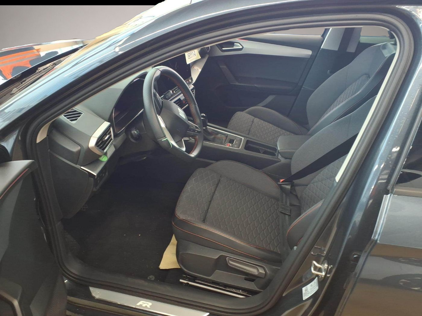Bild 3 Seat Leon Sportstourer 1.5 eTSI FR ab 157.- EUR mtl.