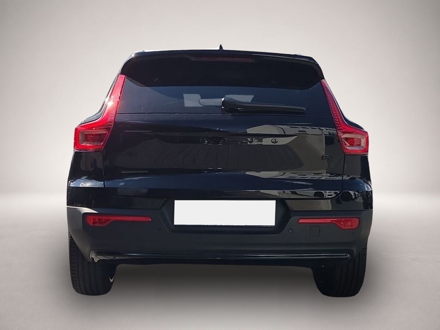 Fotografie 7 des Volvo XC40 B3 B DKG Ultra Black Edition