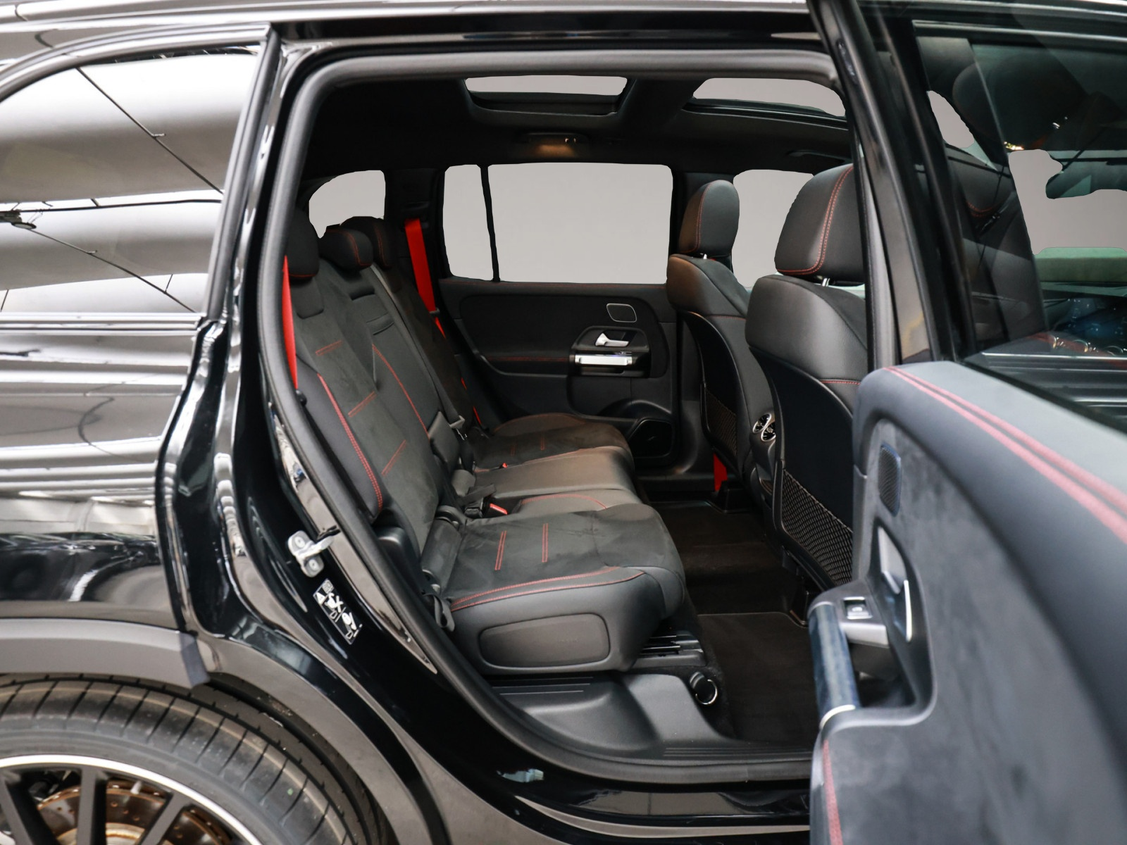 Bild 4 Mercedes-Benz GLB 35 AMG