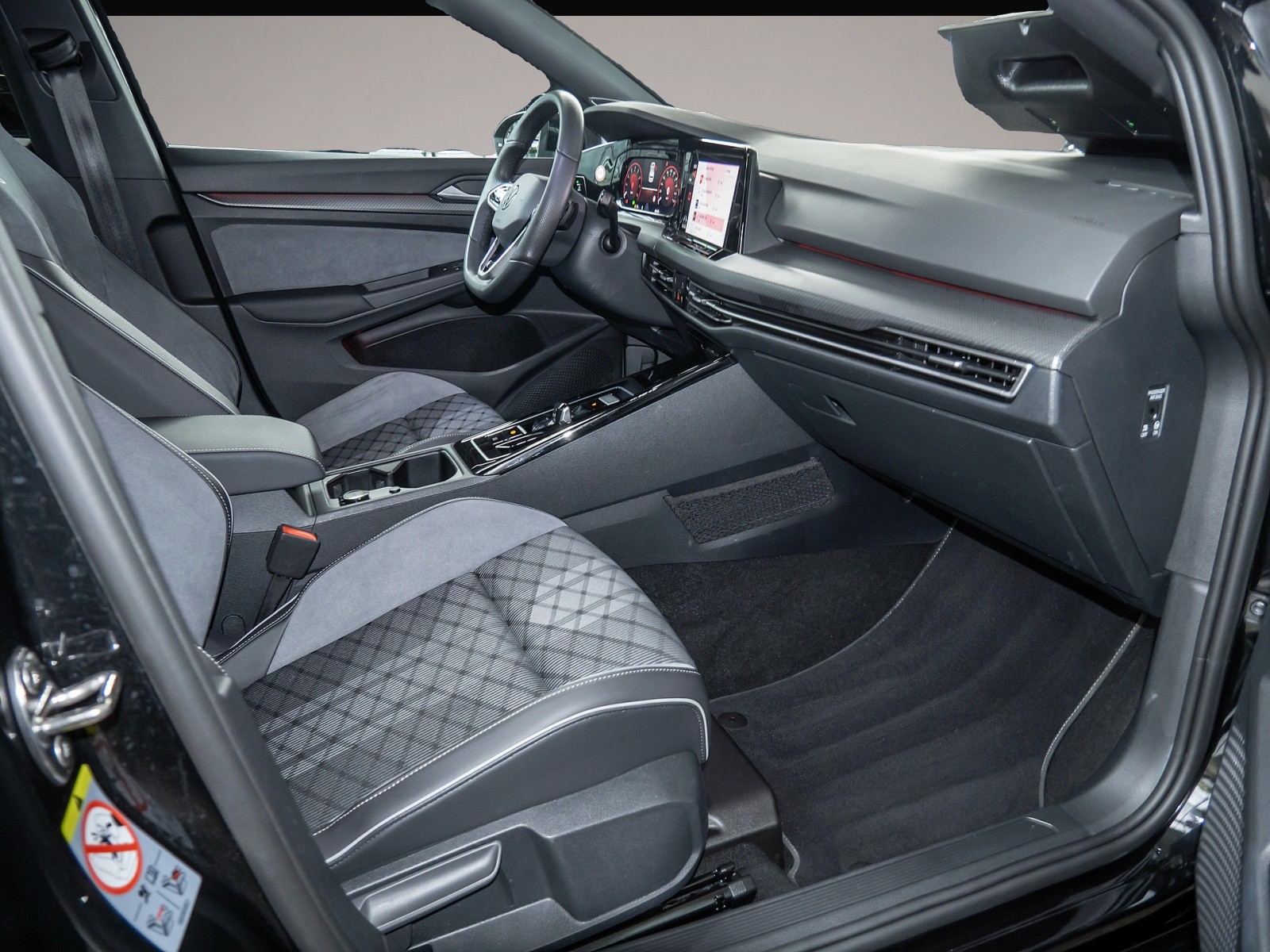 Bild 2 Volkswagen Golf VIII