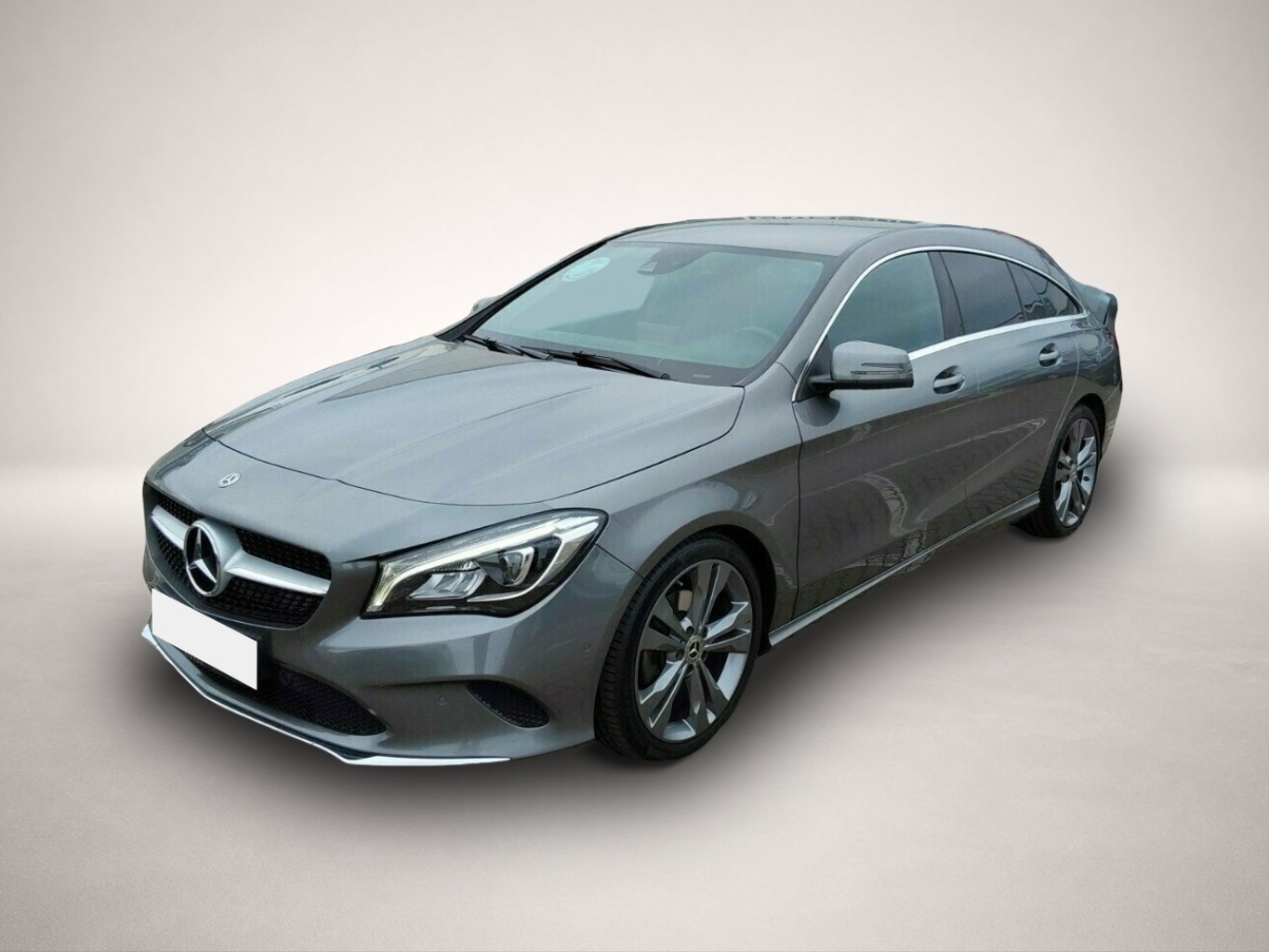 Fotografie 2 des Mercedes-Benz CLA 200 1.6 Shooting Brake Automatik...