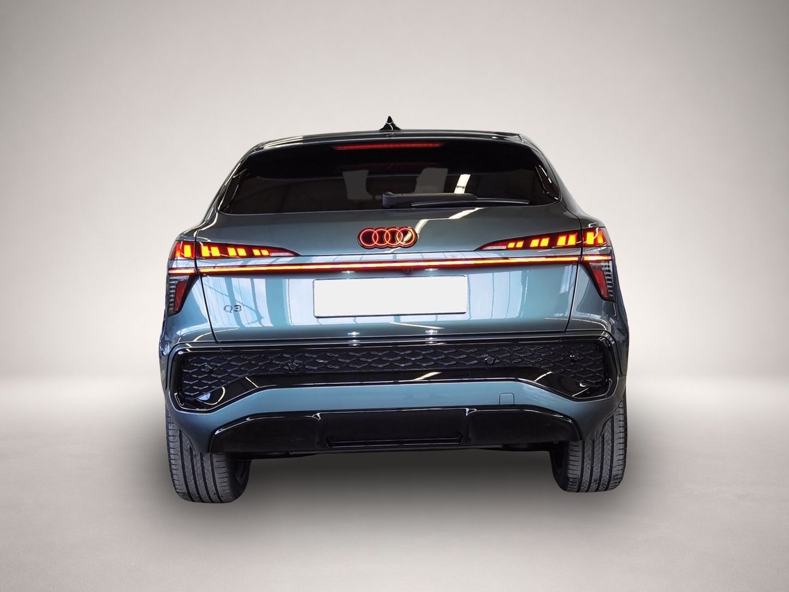 Bild 4 Audi Q3 Sportback e-hybrid S tronic MATRIX PANO AHK