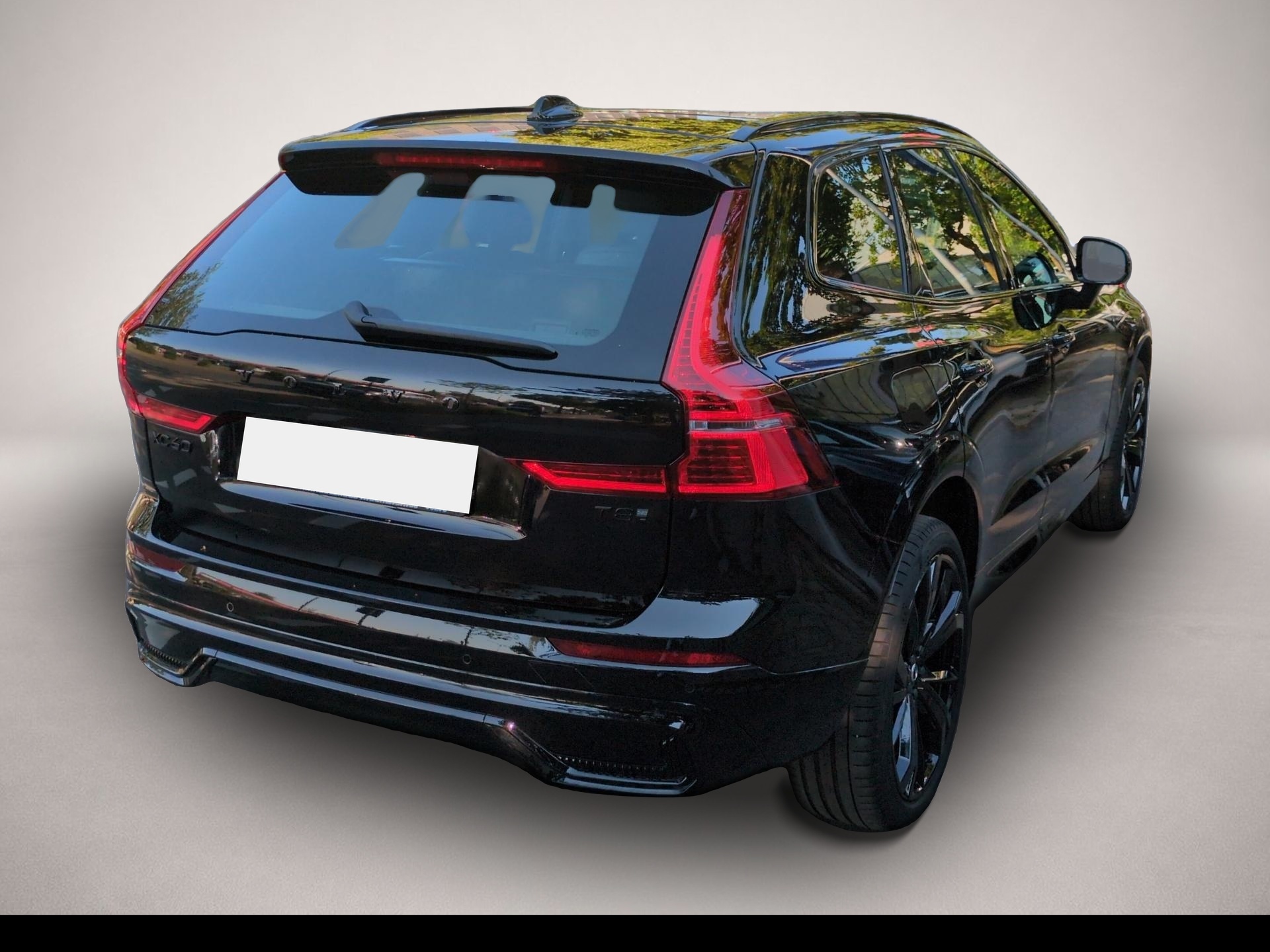 Bild 3 Volvo XC60 XC 60 Plus Black Edition Recharge Plug-In Hybrid