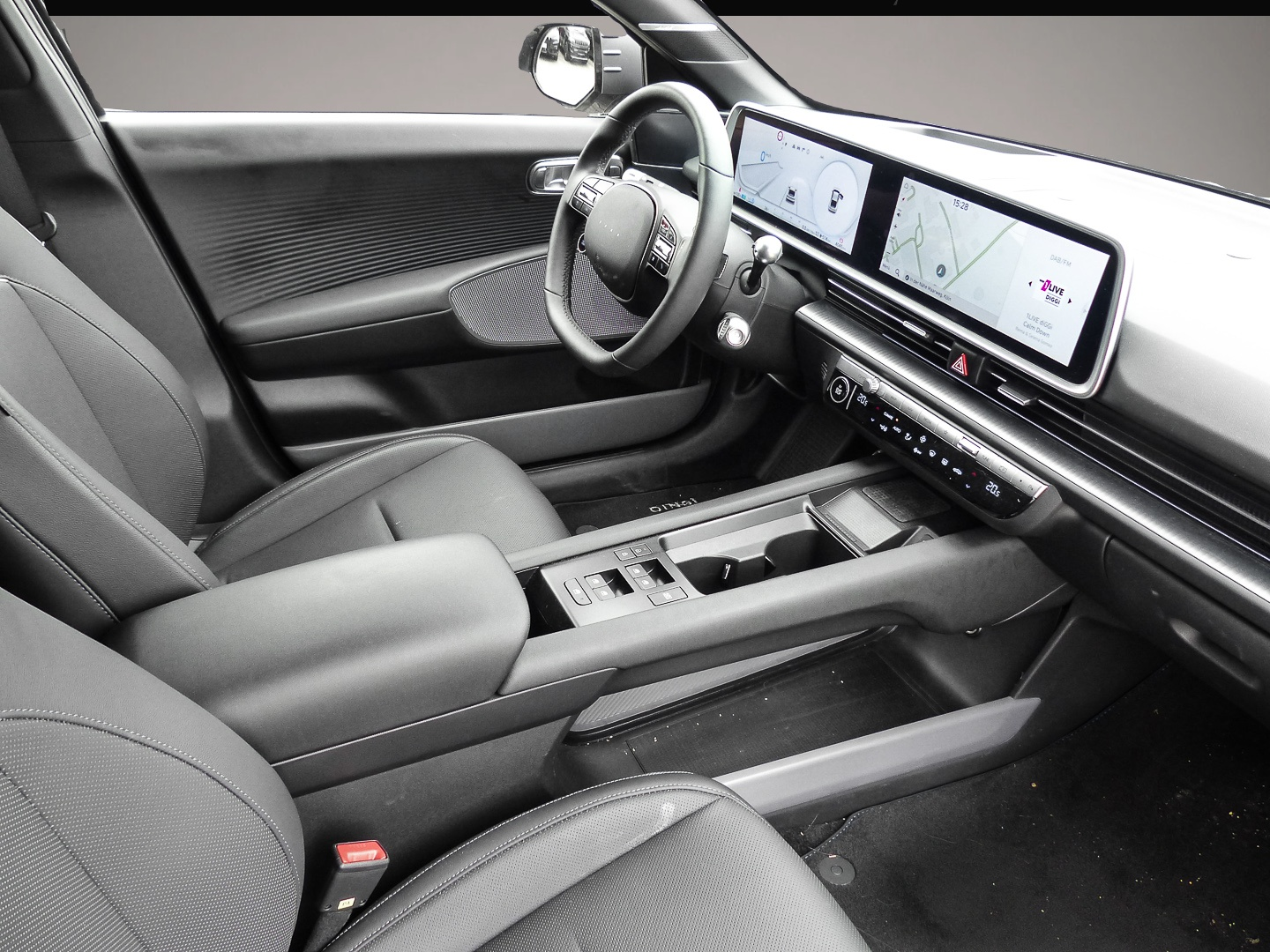Bild 3 Hyundai IONIQ 6 Uniq Elektro 4WD 77kWh Navi Kamera PDC L