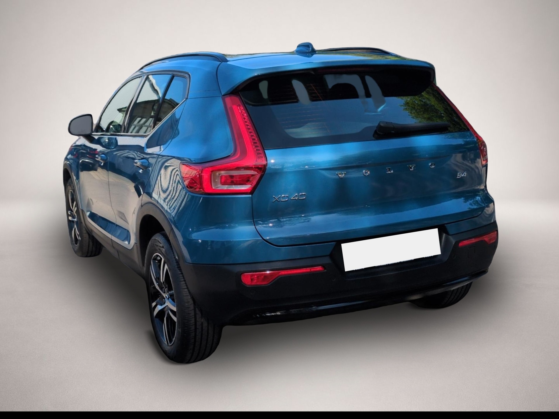 Bild 2 Volvo XC40 B3 (Benzin) Plus Dark 2WD Automatik Bluetoo
