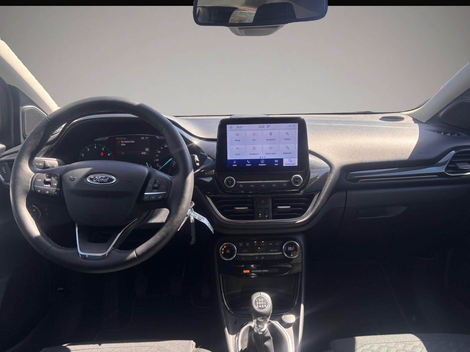 Bild 6 Ford Puma Navi Soundsystem Massagesitze LED Apple Car