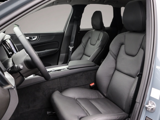 Bild 6 Volvo XC60 Plus Bright Recharge Plug-In Hybrid AWD T8