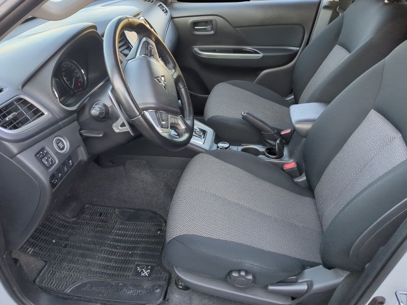 Bild 4 Mitsubishi L200 4x4 2,2 DI-D AT Spirit DoKa AHK GJR