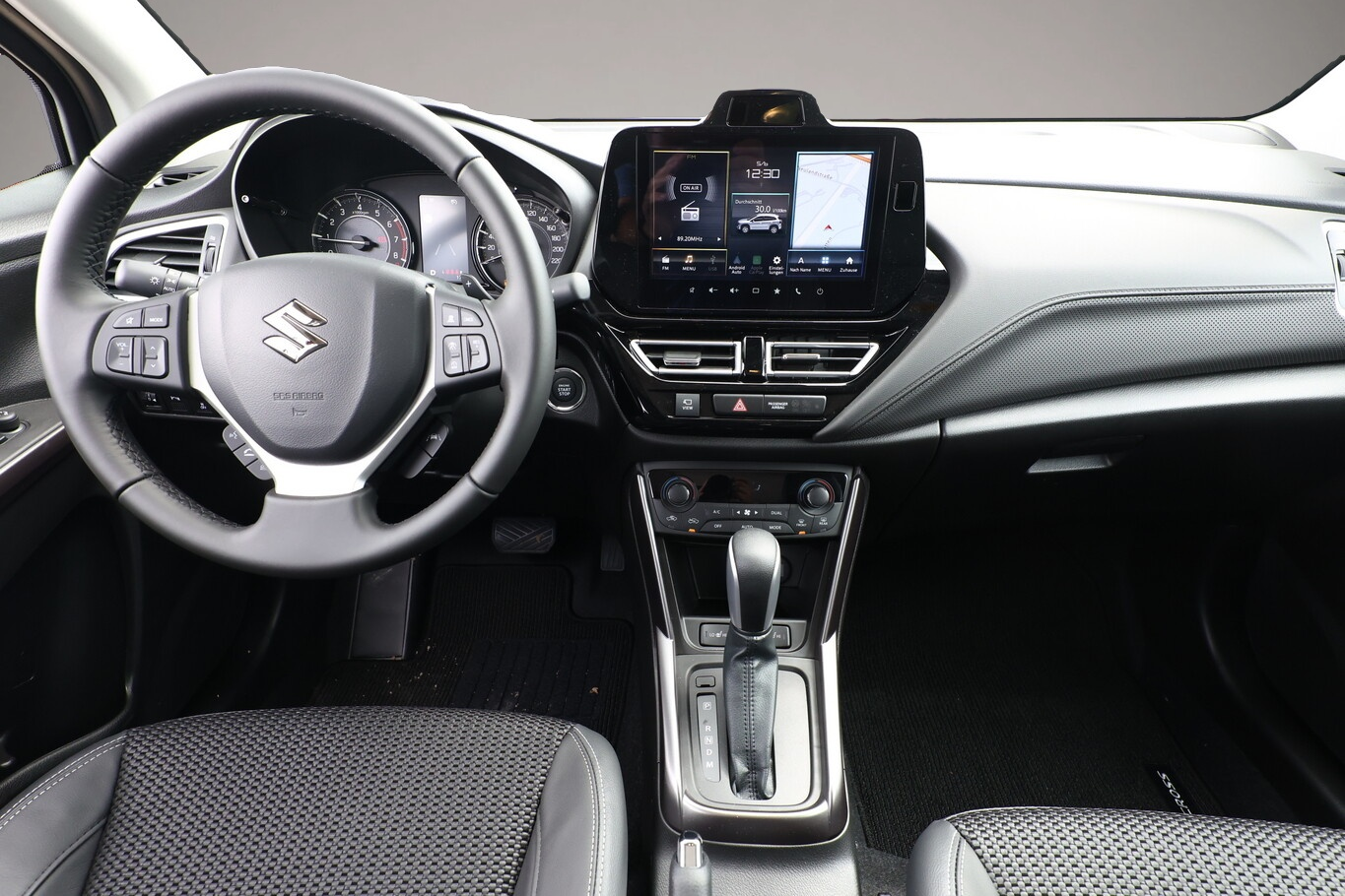 Bild 7 Suzuki Across S-Cross 1.4 MHEV Aut. Comfort+ Pano 360° Leder