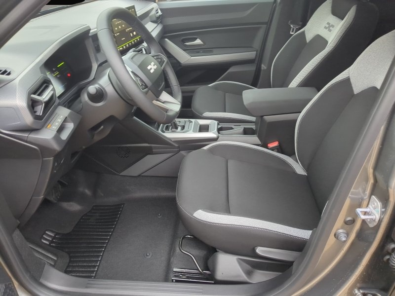 Bild 4 Dacia Duster Hybrid 155 Journey Navi+SHZ+LKHZ+Klimaaut