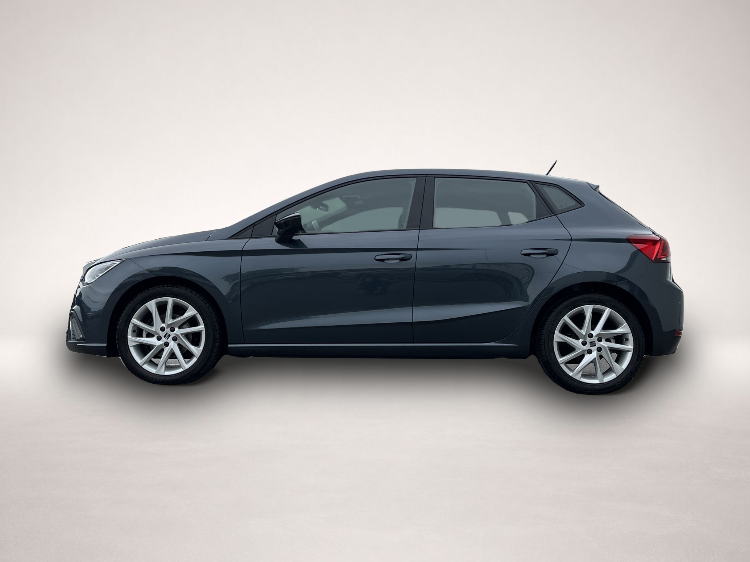 Fotografie des Seat Ibiza 1.0 TSI FR 106¤ m.20% Anz. Navi LED SHZ DA