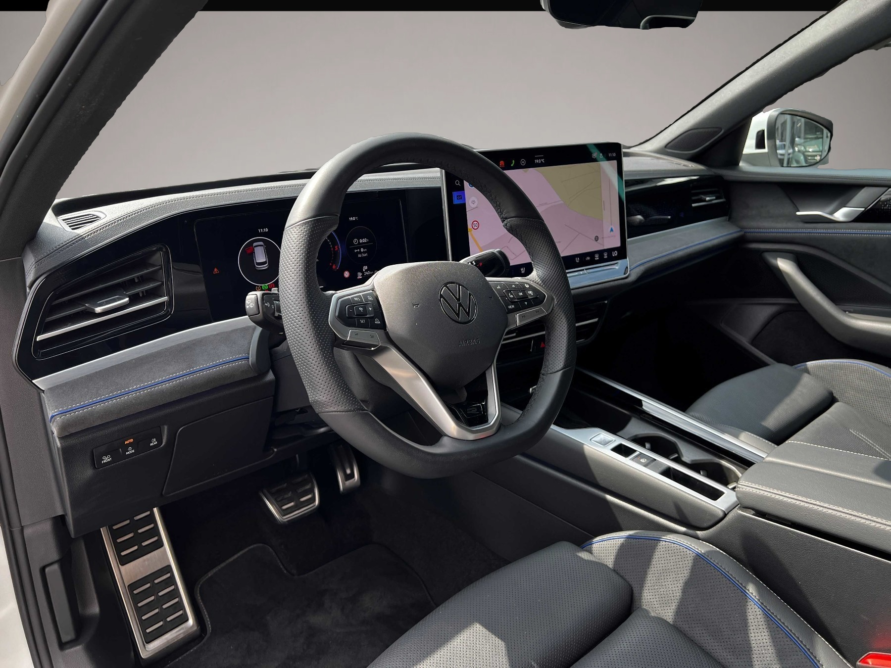 Fotografie 5 des Volkswagen Passat Variant 2.0 DSG RLine PANO AHK MASSAGE KA