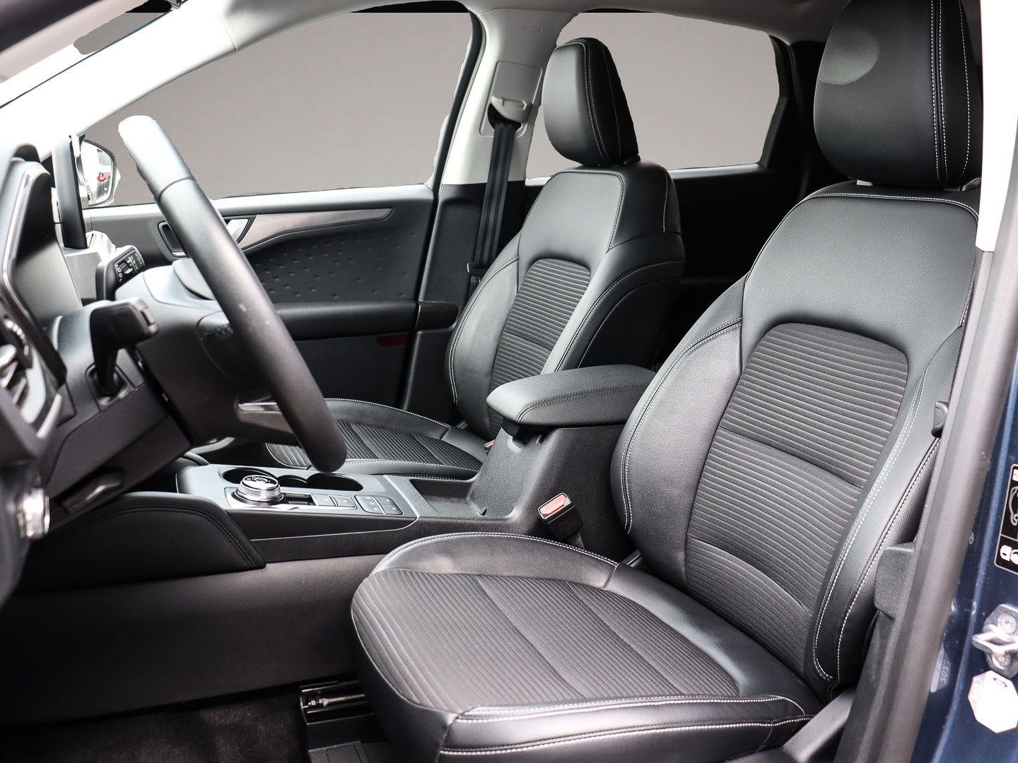 Bild 6 Ford Kuga Titanium X AWD Automatik LED AHK NAVI HUD A