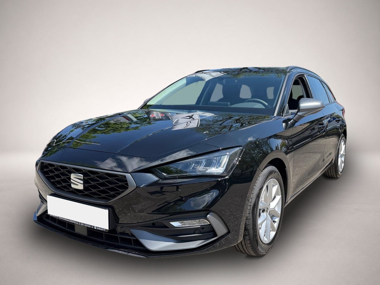 Fotografie Seat Leon Sportstourer 1.5 TSI FR SHZ LED GRA Kamera