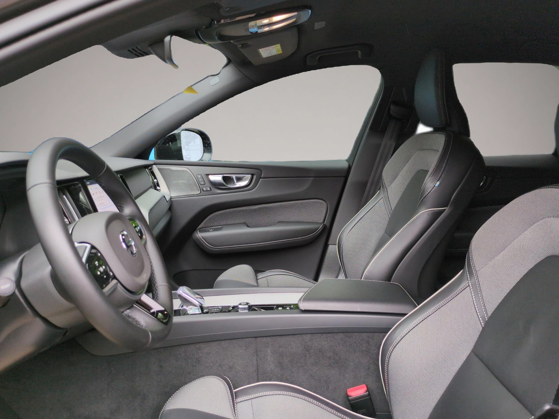 Bild 7 Volvo XC60 XC 60 Plus Dark AWD