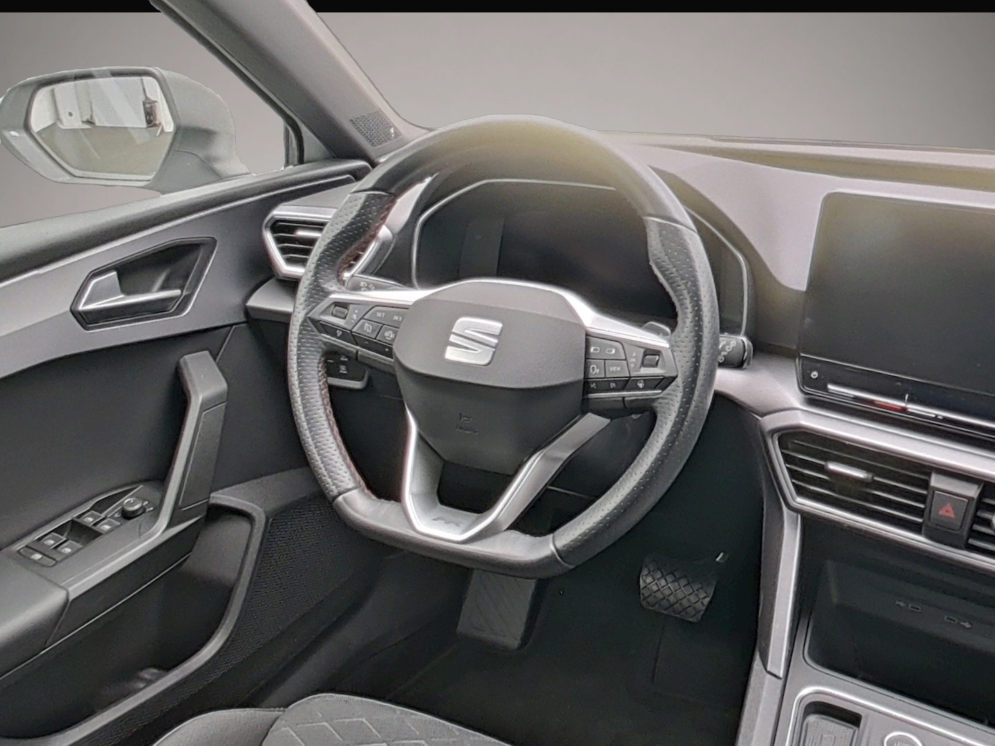 Seat Leon Leon Sportstourer 1.5 eTSI DSG FR LED NAVI BEATS - Thumbnail 4