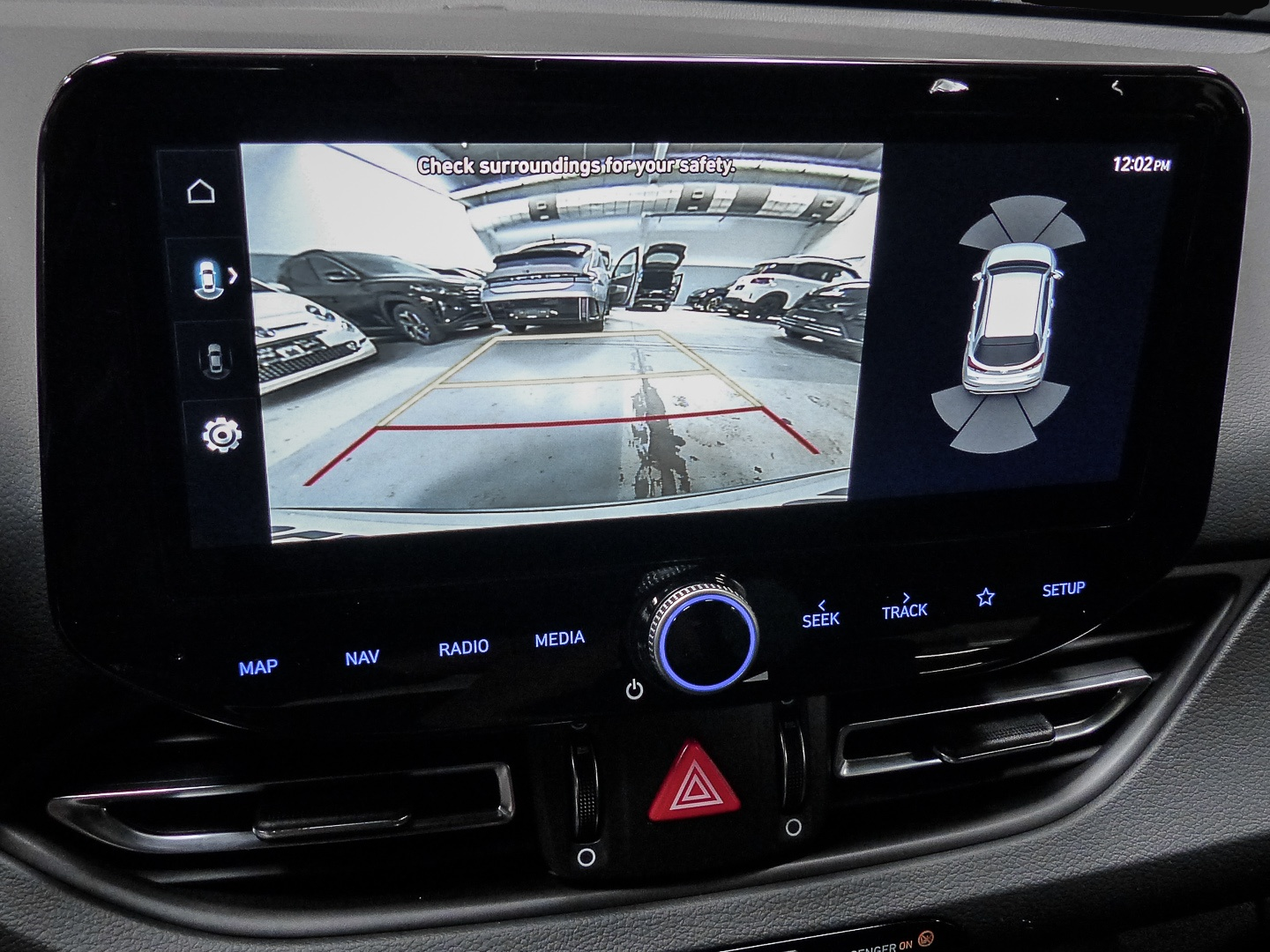 Bild 6 Hyundai i30 Trend El. Panodach Navi LED Apple CarPlay An