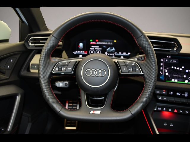 Bild 5 Audi quattro S3 Sportback 2.0 TFSI quattro S tronic Matrix/Sp