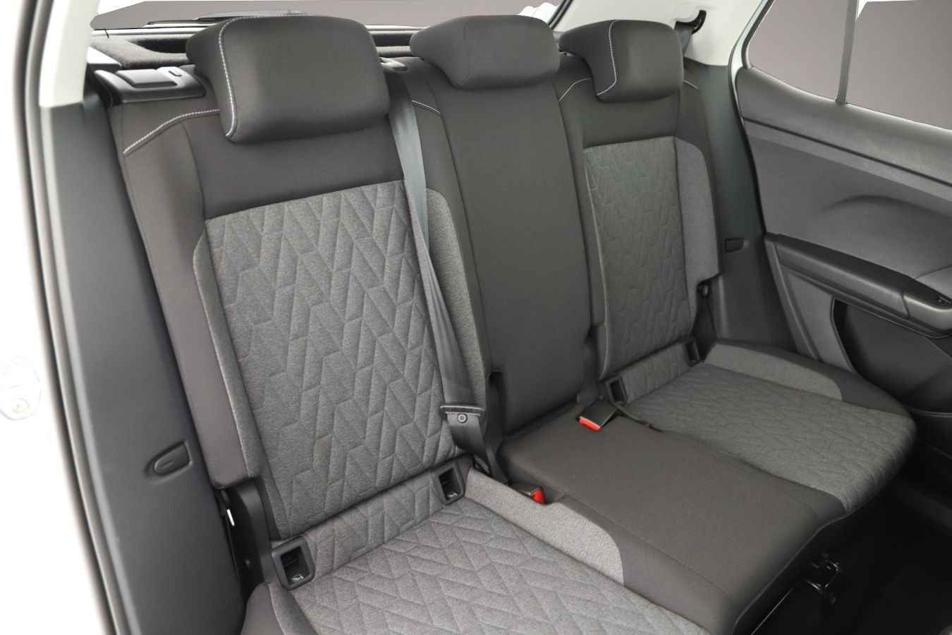 Bild 4 Volkswagen T-Cross 1.0 TSI Move ACC/App
