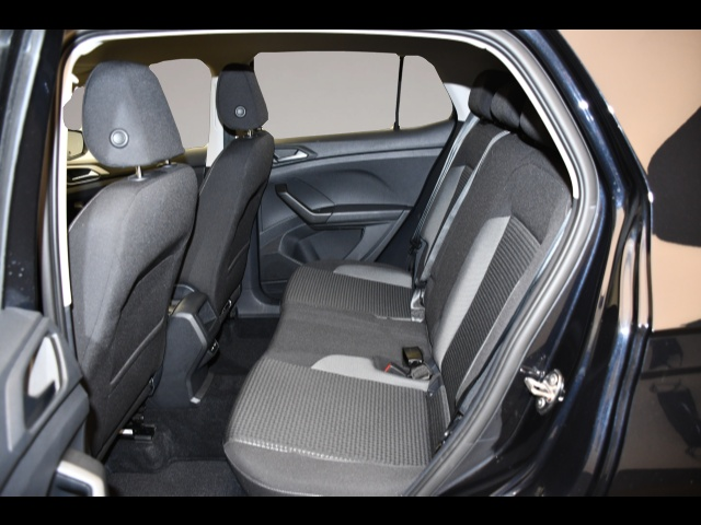 Fotografie des Volkswagen T-Cross 1.0 TSI Active ACC/AHK