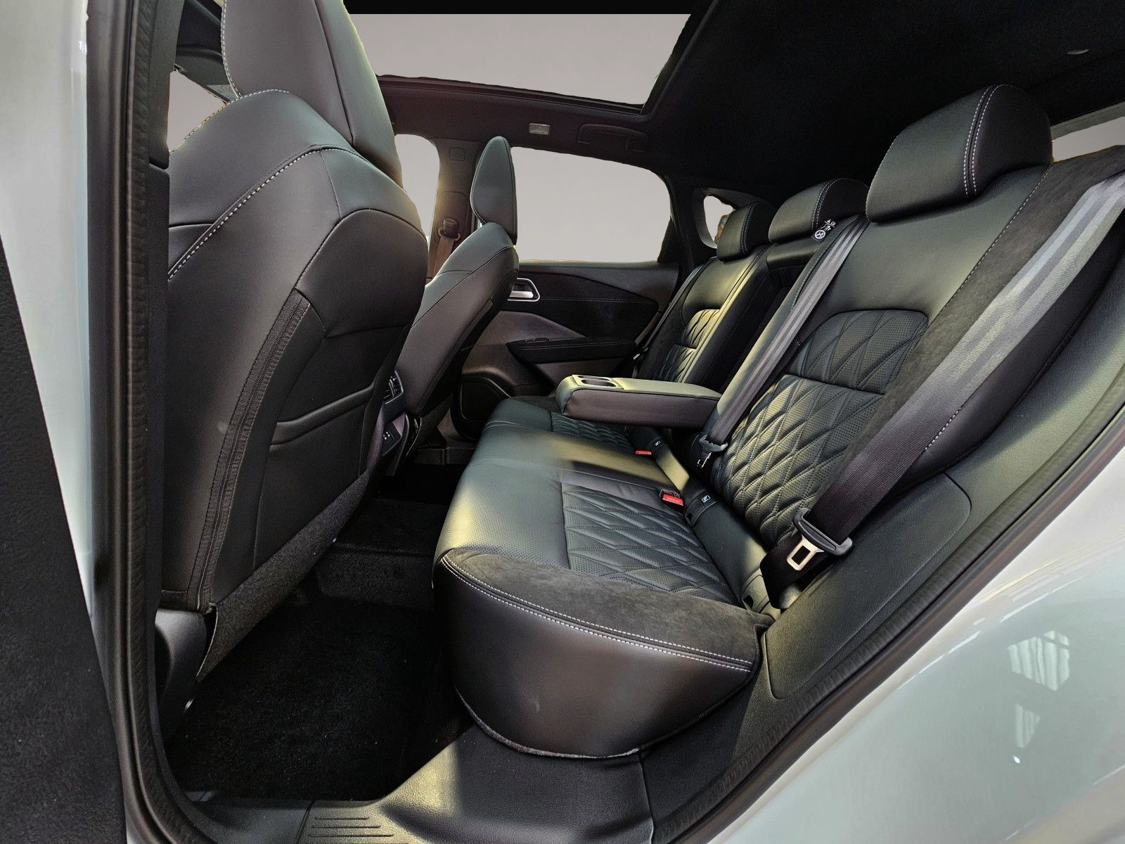 Fotografie 5 des Nissan Qashqai MHEV Tekna+ plus 20"Alu Leder Pano eHeck