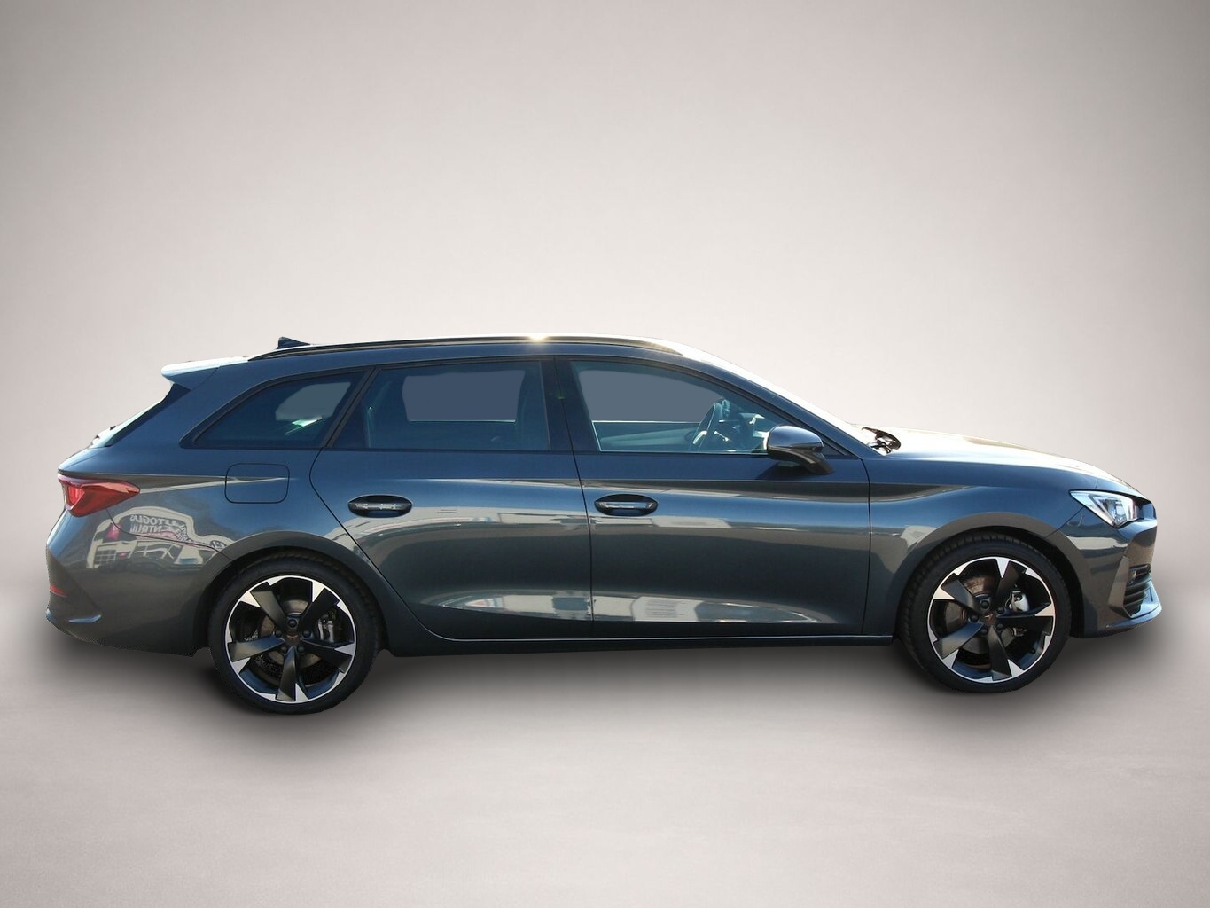 Fotografie 8 des Cupra Leon Sportstourer e-HYBRID 6-DSG NAVI+LED+ACC...