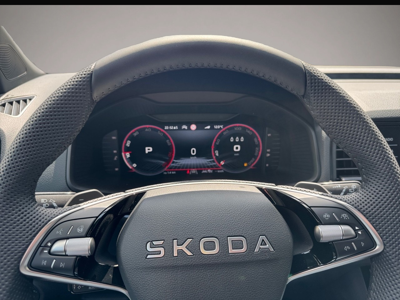 Bild 6 Skoda Karoq Sportline 1.5TSI DSG Matrix Kamera ACC