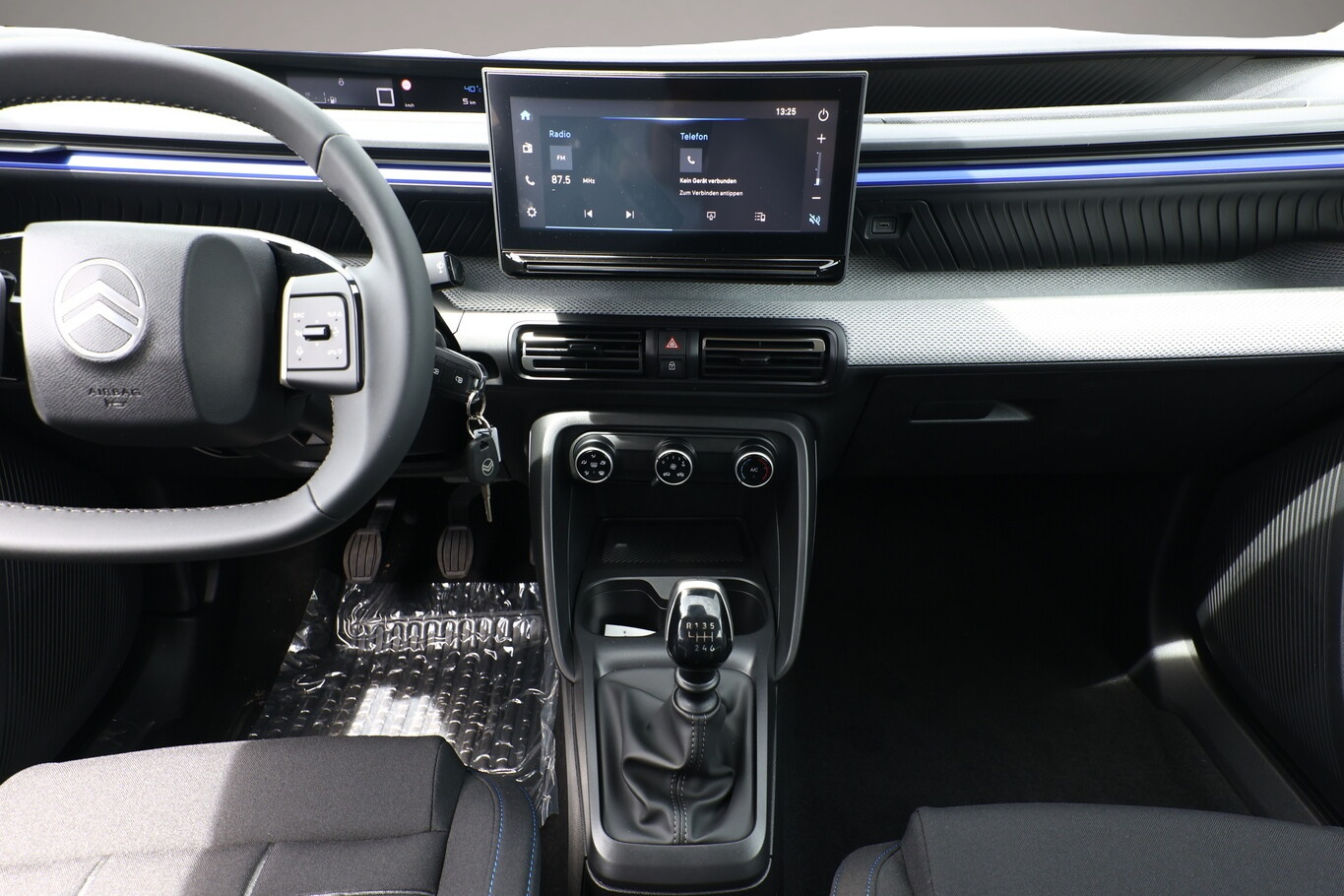 Bild 7 Citroën C3 Plus CarP/AndroidA PDC LED HUD Klim DAB BT