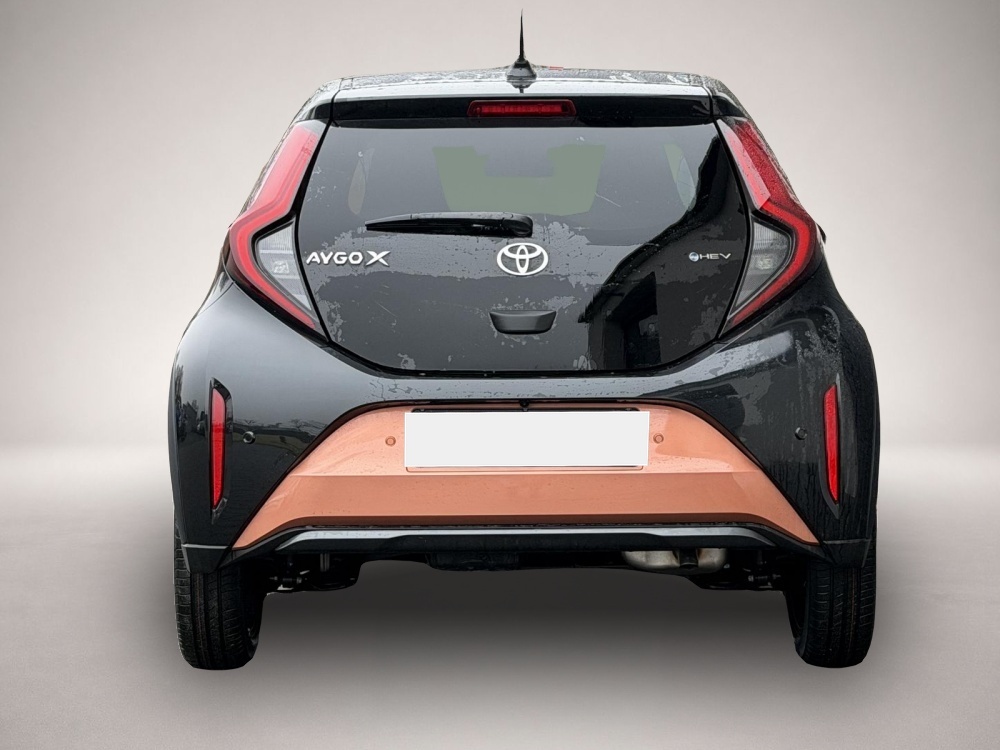 Fotografie 5 des Toyota Aygo (X) GR Sport 1,5 Hybrid CVT 85KW Winterpaket