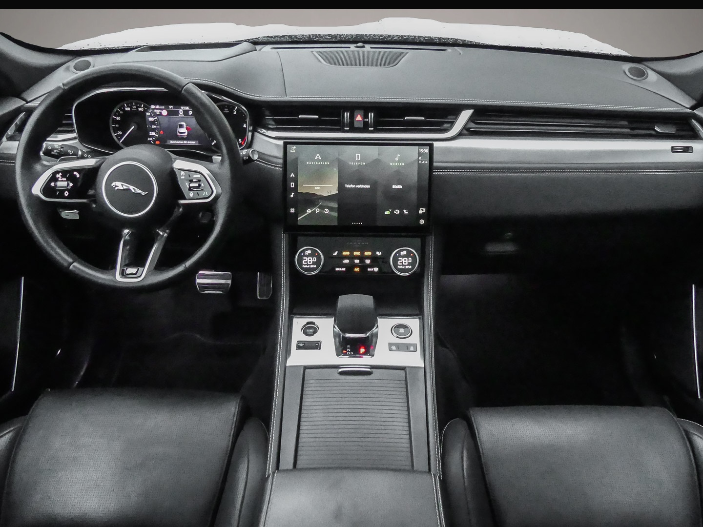 Bild 4 Jaguar F-Pace D200 R-Dynamic SE AWD HUD AD El. Fondsitz