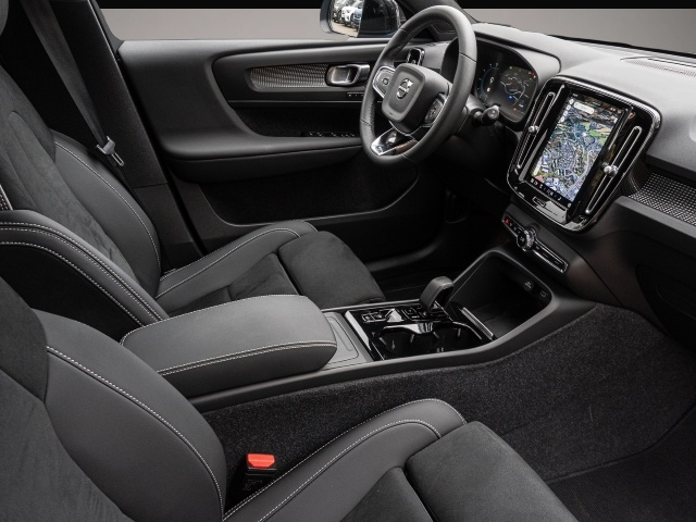 Bild 7 Volvo XC40 Plus Dark 2WD El. Panodach Digitales Cockpi