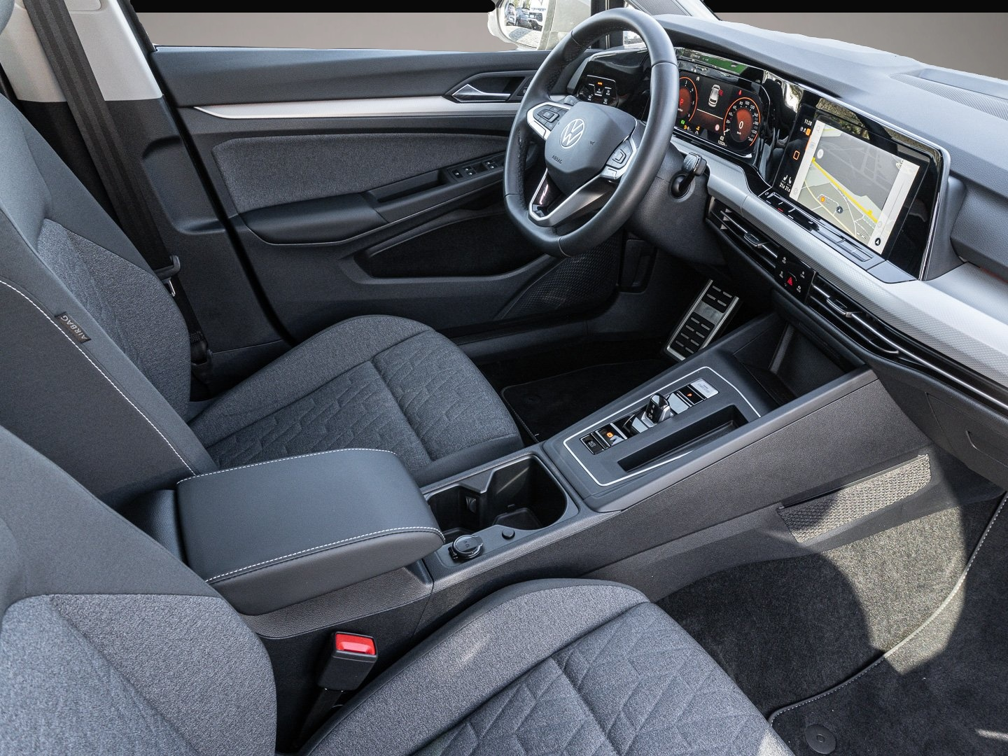 Fotografie 6 des Volkswagen Golf 2.0 TDI DSG Life MOVE
